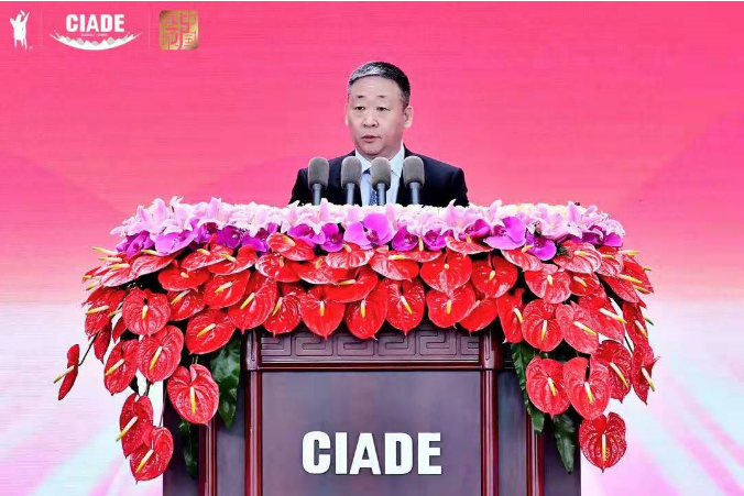 宋书玉理事长：中国酒业要开新局、育先机、谱新篇，创造新辉煌！